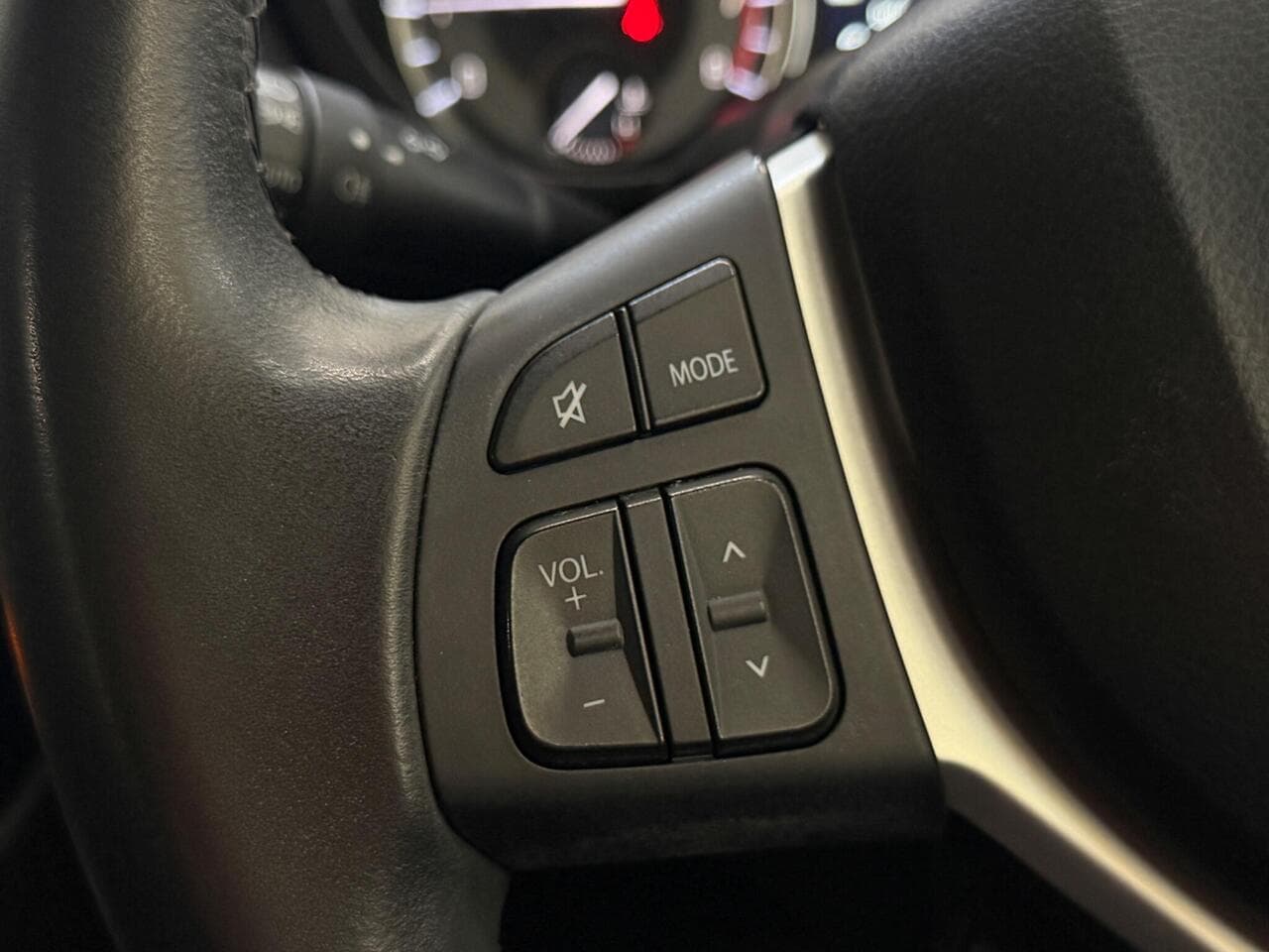 Suzuki S-Cross thumbnail Misc Controls