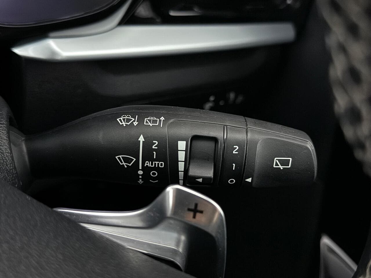 Kia Niro thumbnail Misc Controls