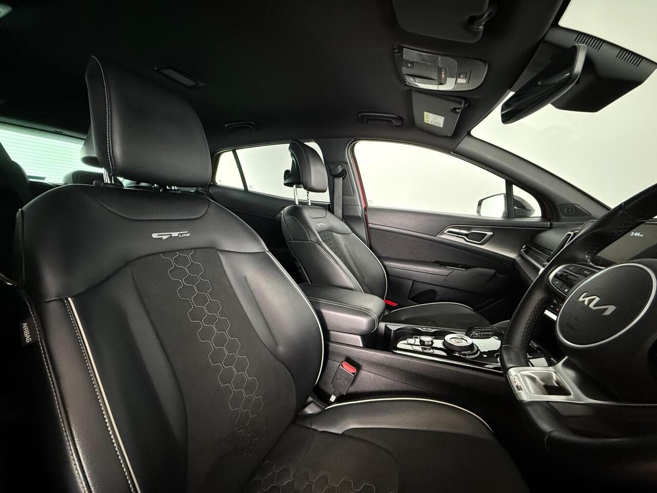Kia Sportage thumbnail Seat Driver