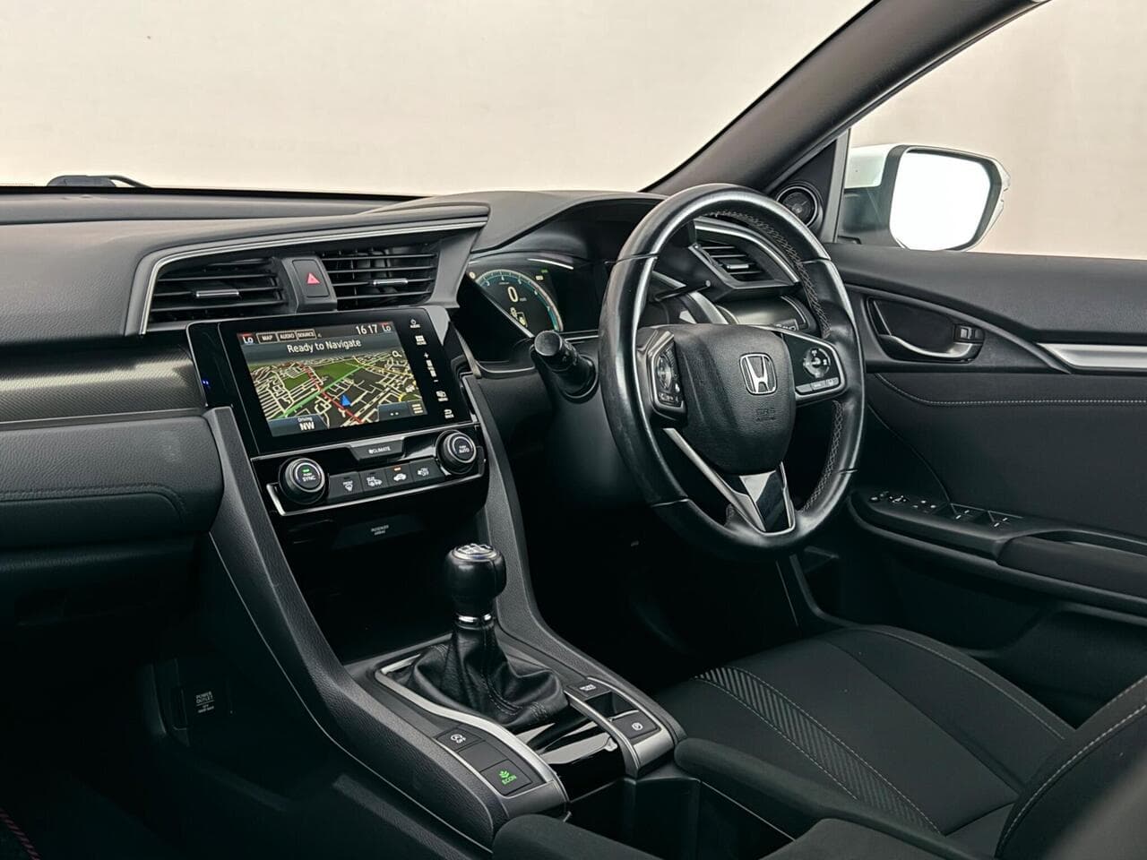Honda Civic thumbnail Interior Front