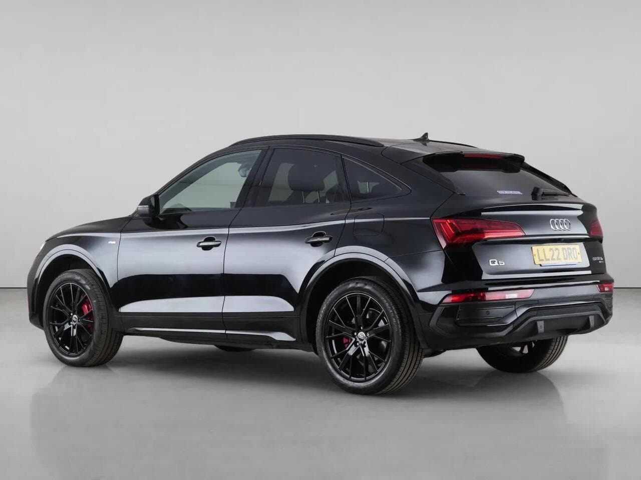 Audi Q5 thumbnail Rear Left