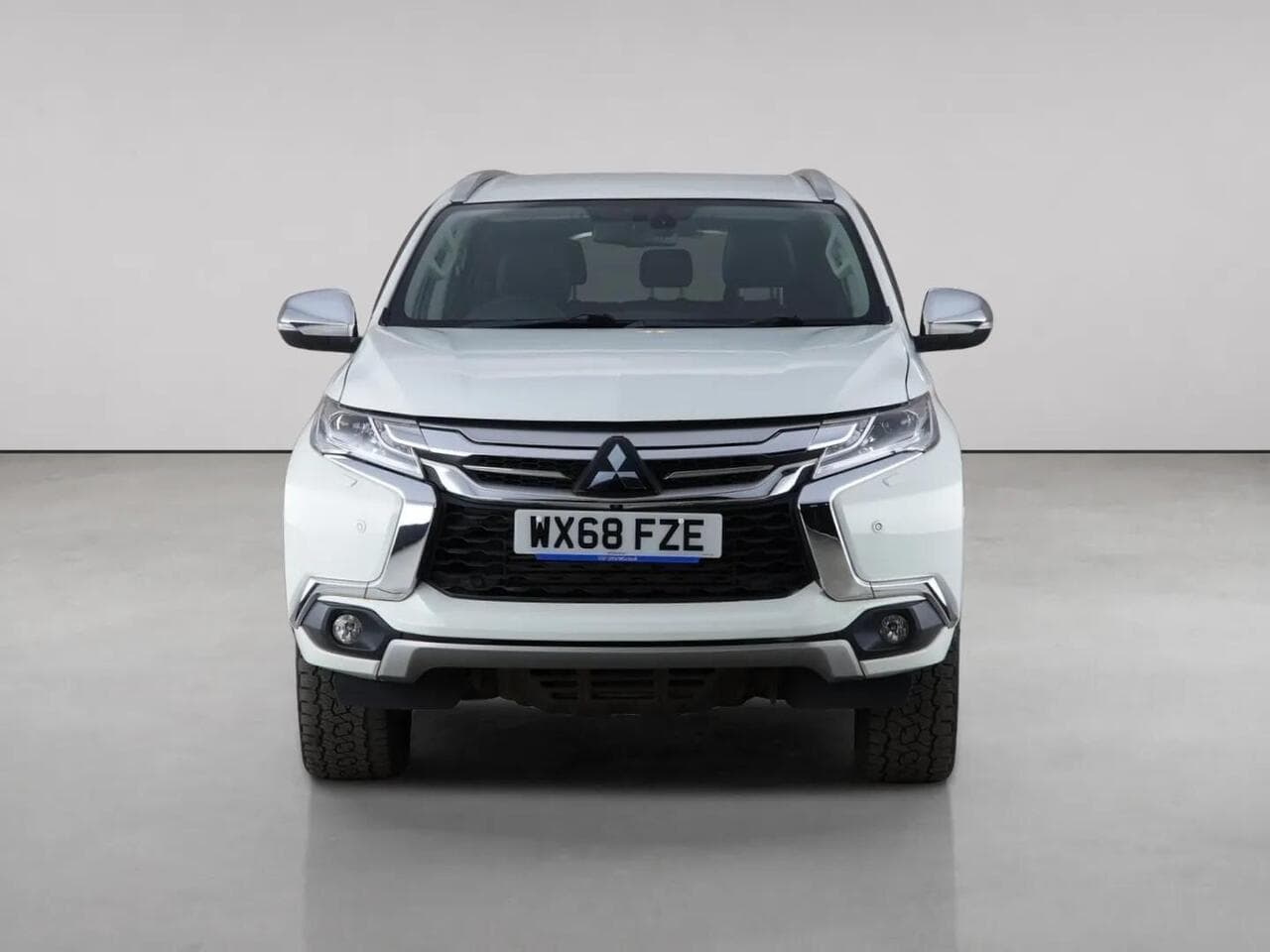 Mitsubishi Shogun Sport thumbnail Front
