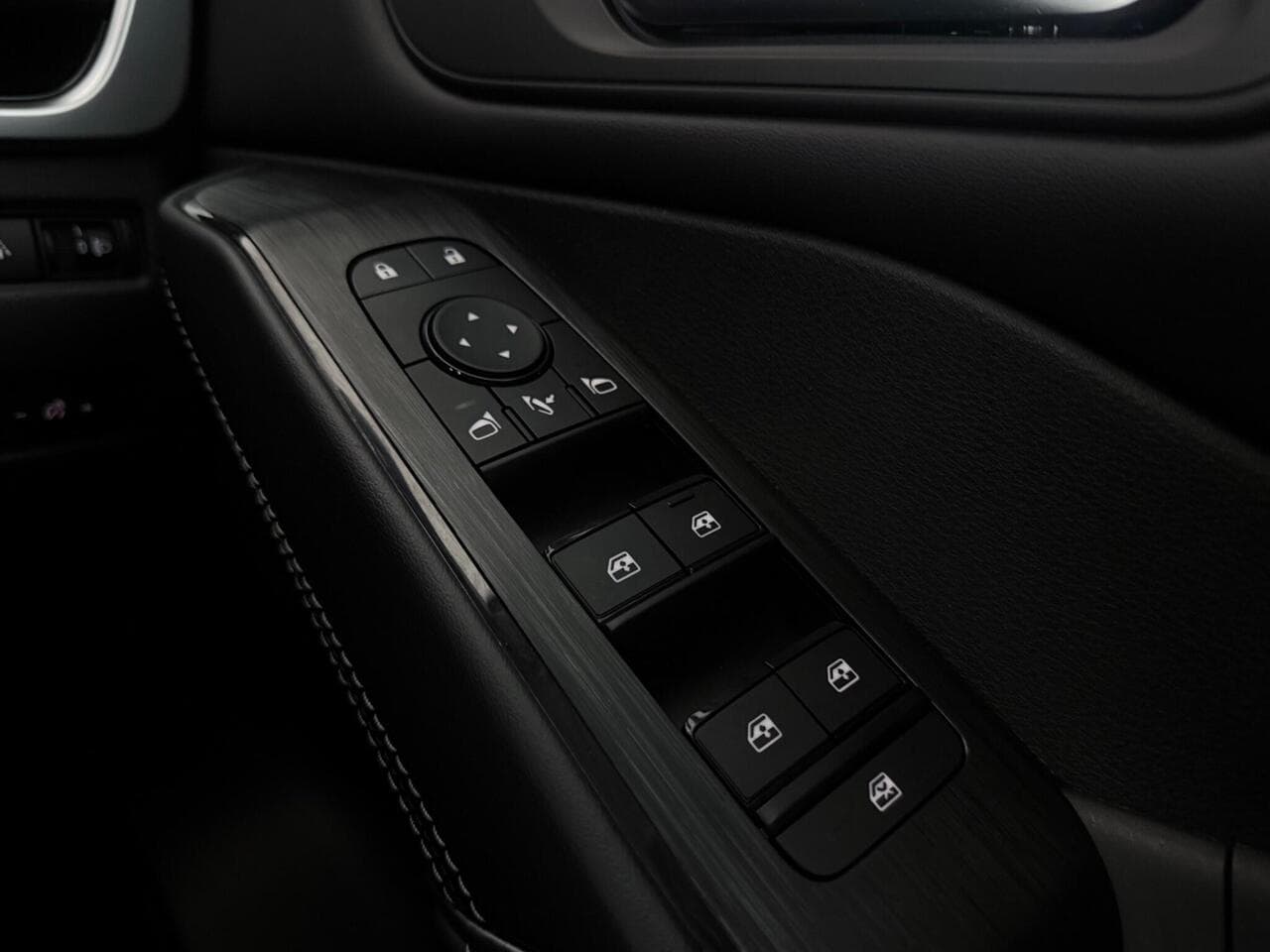 Nissan Qashqai thumbnail Misc Controls
