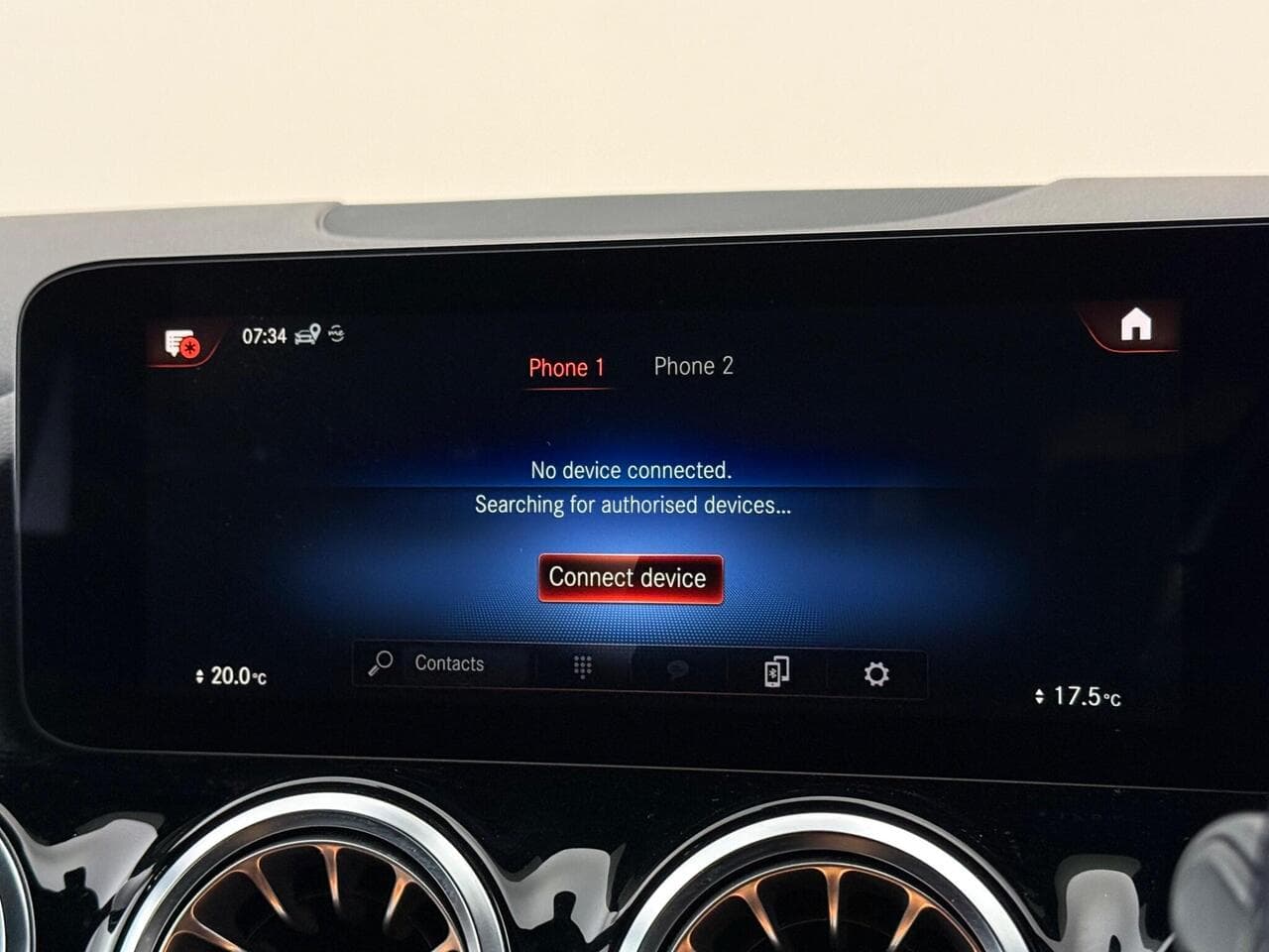 Mercedes-Benz GLA thumbnail Infotainment System