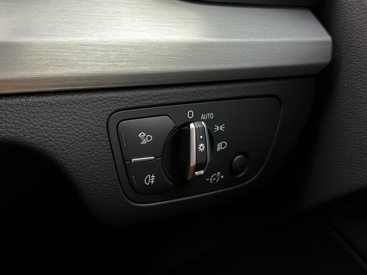 Audi Q5 thumbnail Misc Controls