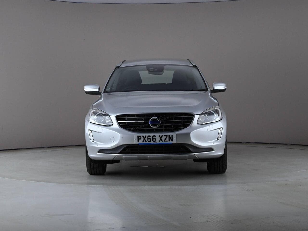 Volvo XC60 thumbnail Front