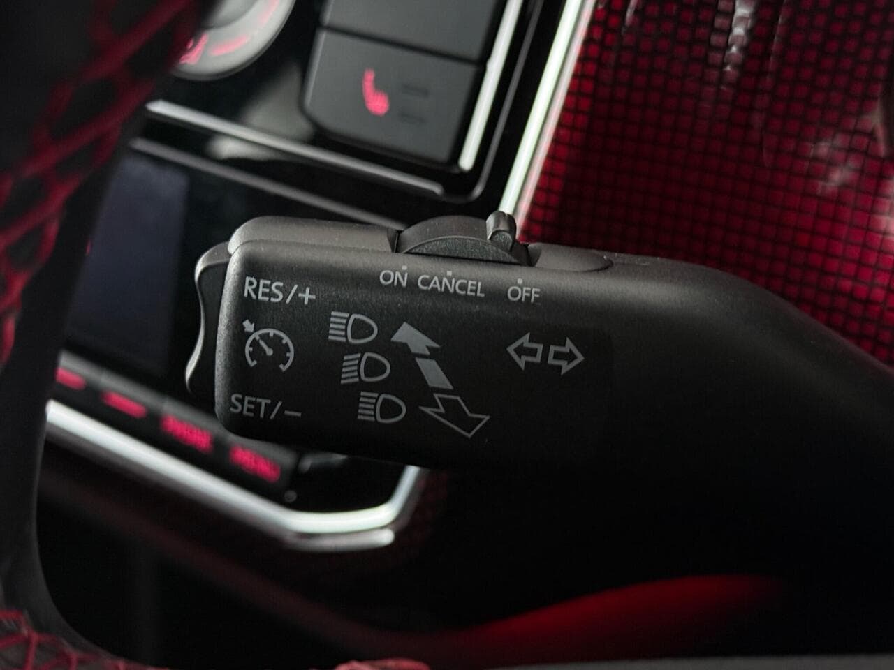 Volkswagen up! thumbnail Misc Controls
