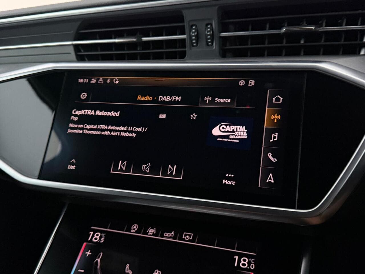 Audi A6 Avant thumbnail Infotainment System