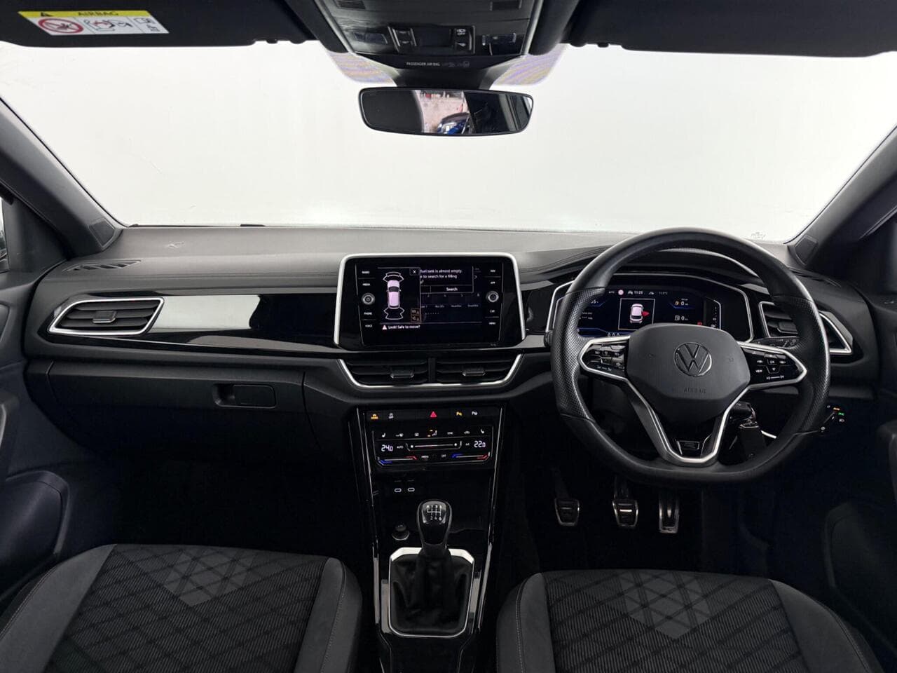 Volkswagen T-Roc thumbnail Interior Front