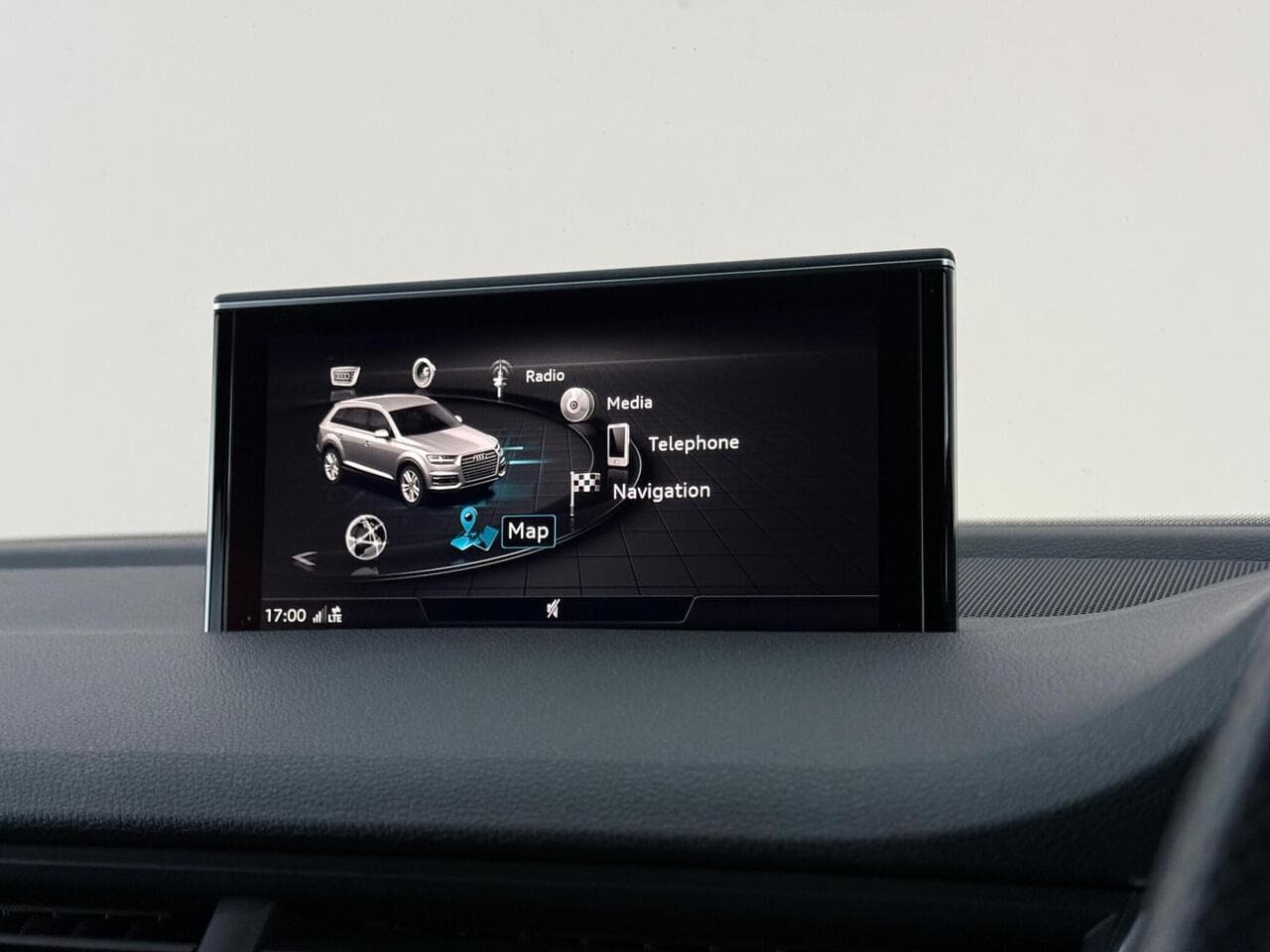 Audi Q7 thumbnail Infotainment System
