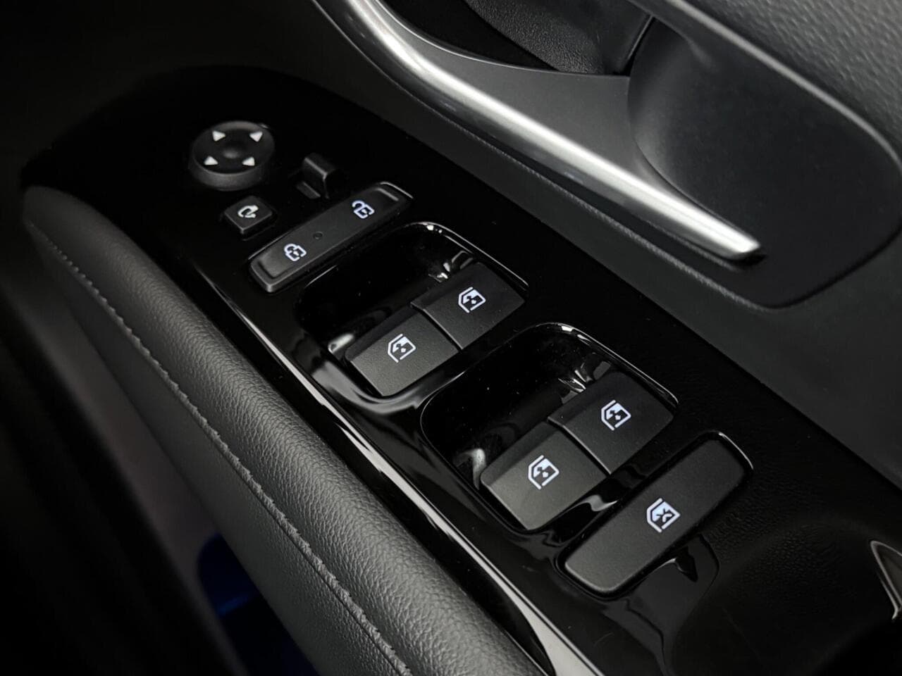 Hyundai TUCSON thumbnail Misc Controls