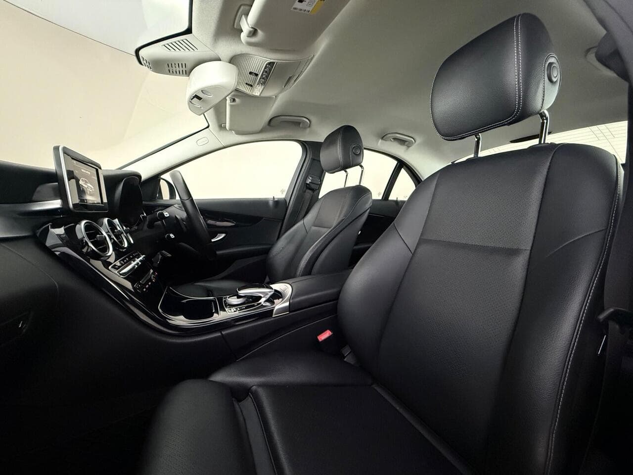 Mercedes-Benz C Class thumbnail Seat Front Passenger