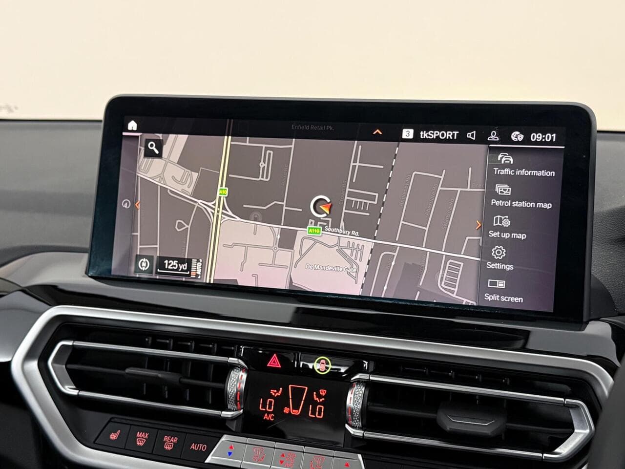 BMW X3 thumbnail Infotainment System