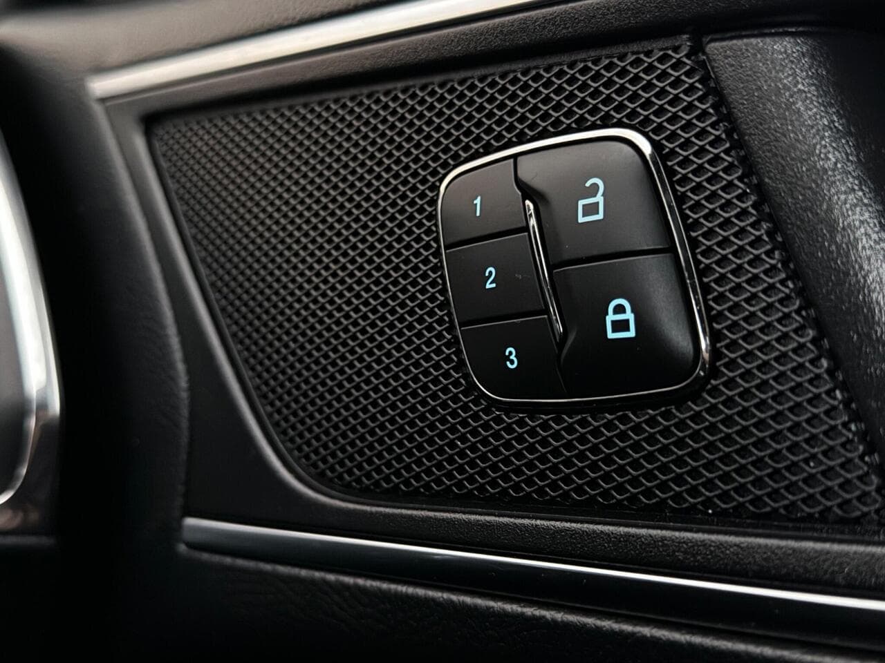 Ford S-Max thumbnail Misc Controls