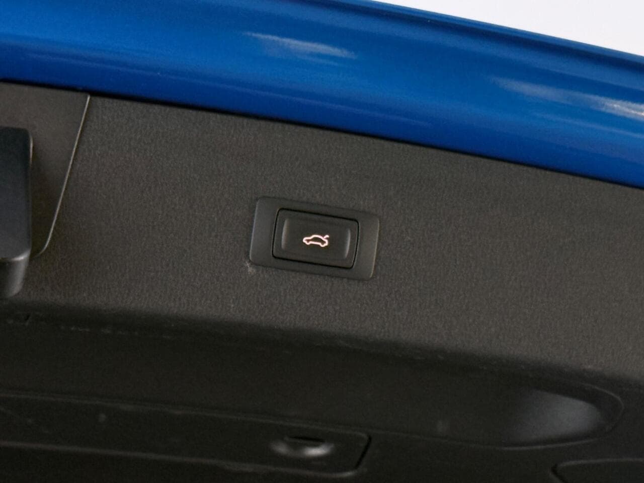 Audi Q3 thumbnail Misc Controls