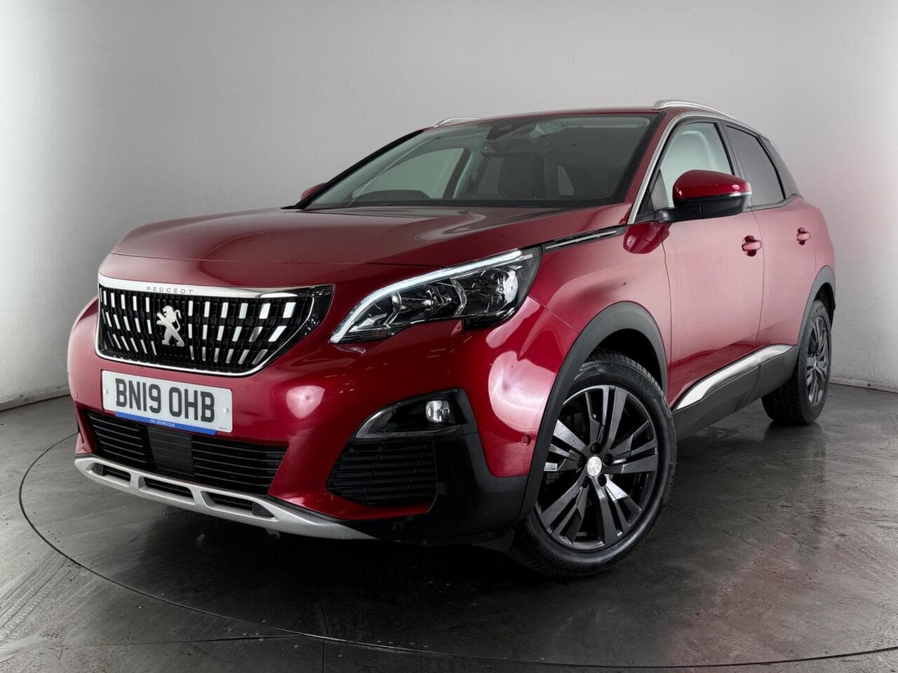 Peugeot 3008 thumbnail Front Left