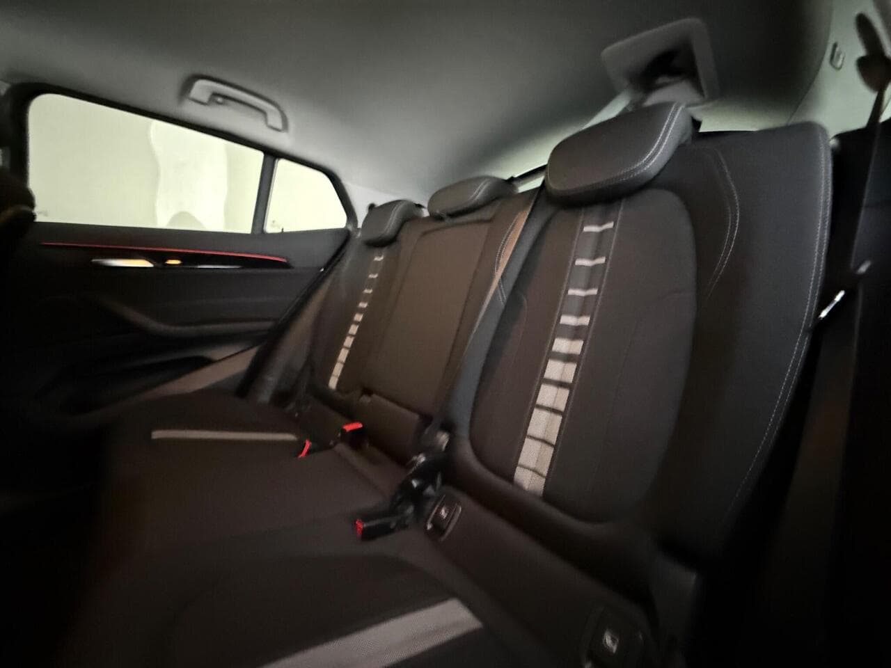 BMW X2 thumbnail Seats Rear