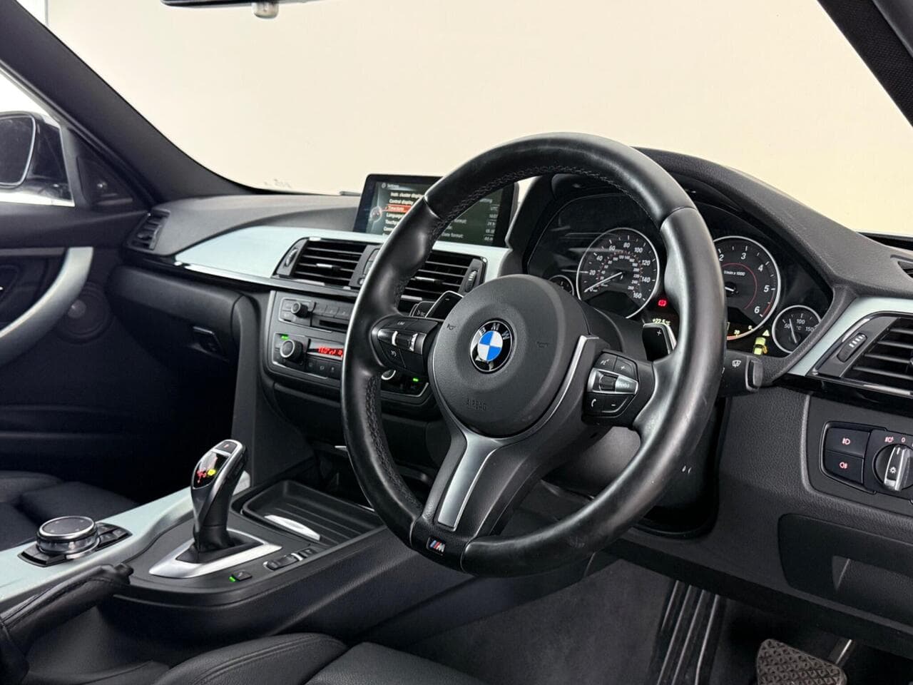 BMW 3 Series thumbnail Steering Wheel