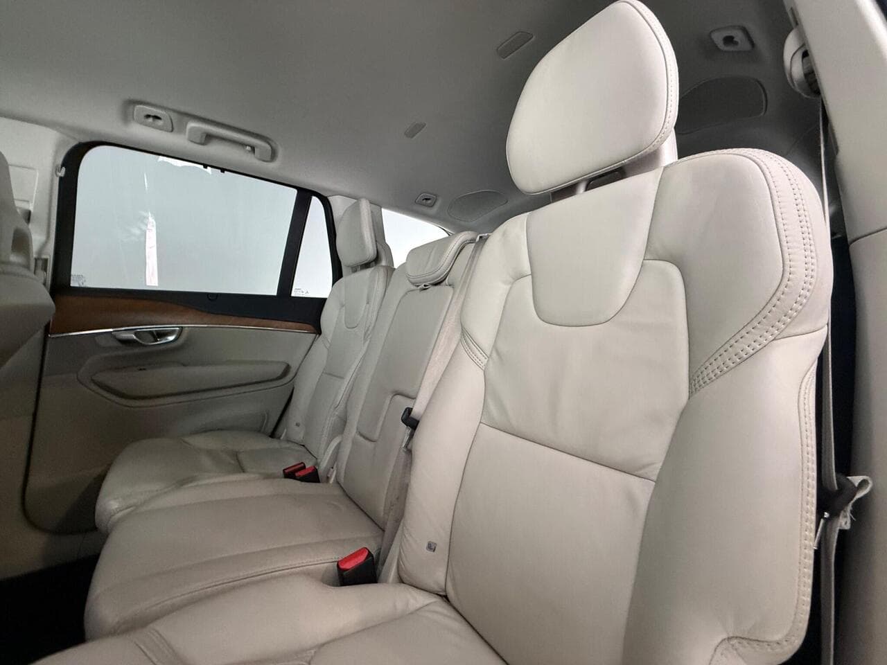 Volvo XC90 thumbnail Seats Rear