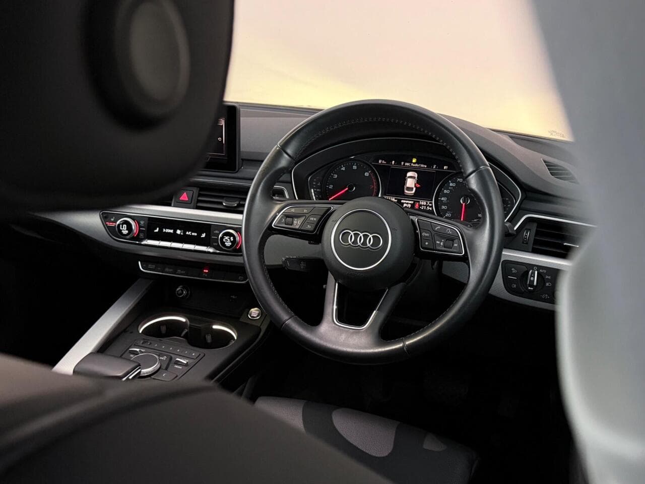 Audi A5 thumbnail Interior Front