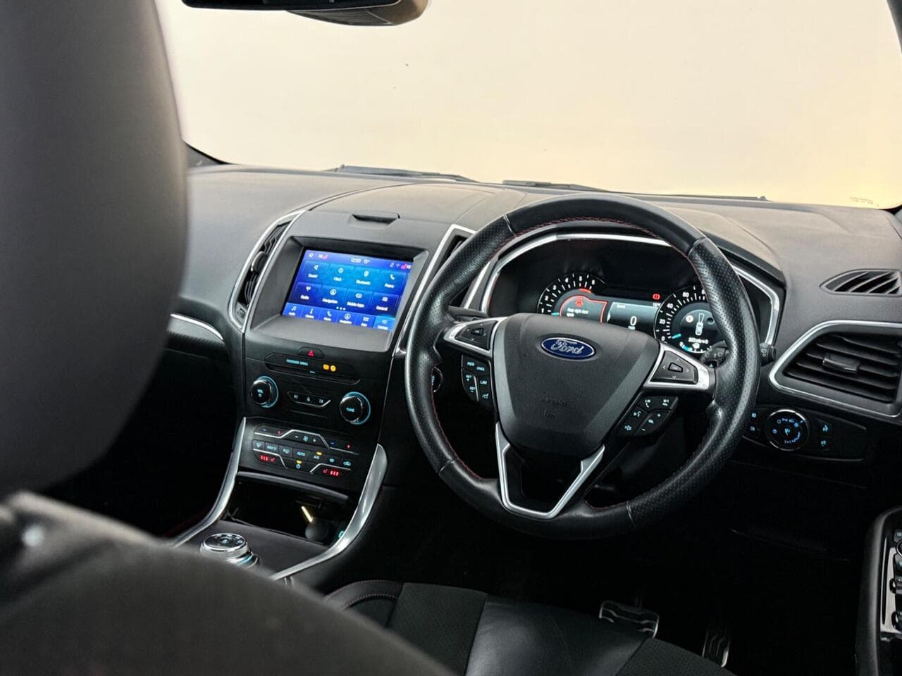 Ford S-Max thumbnail Interior Front