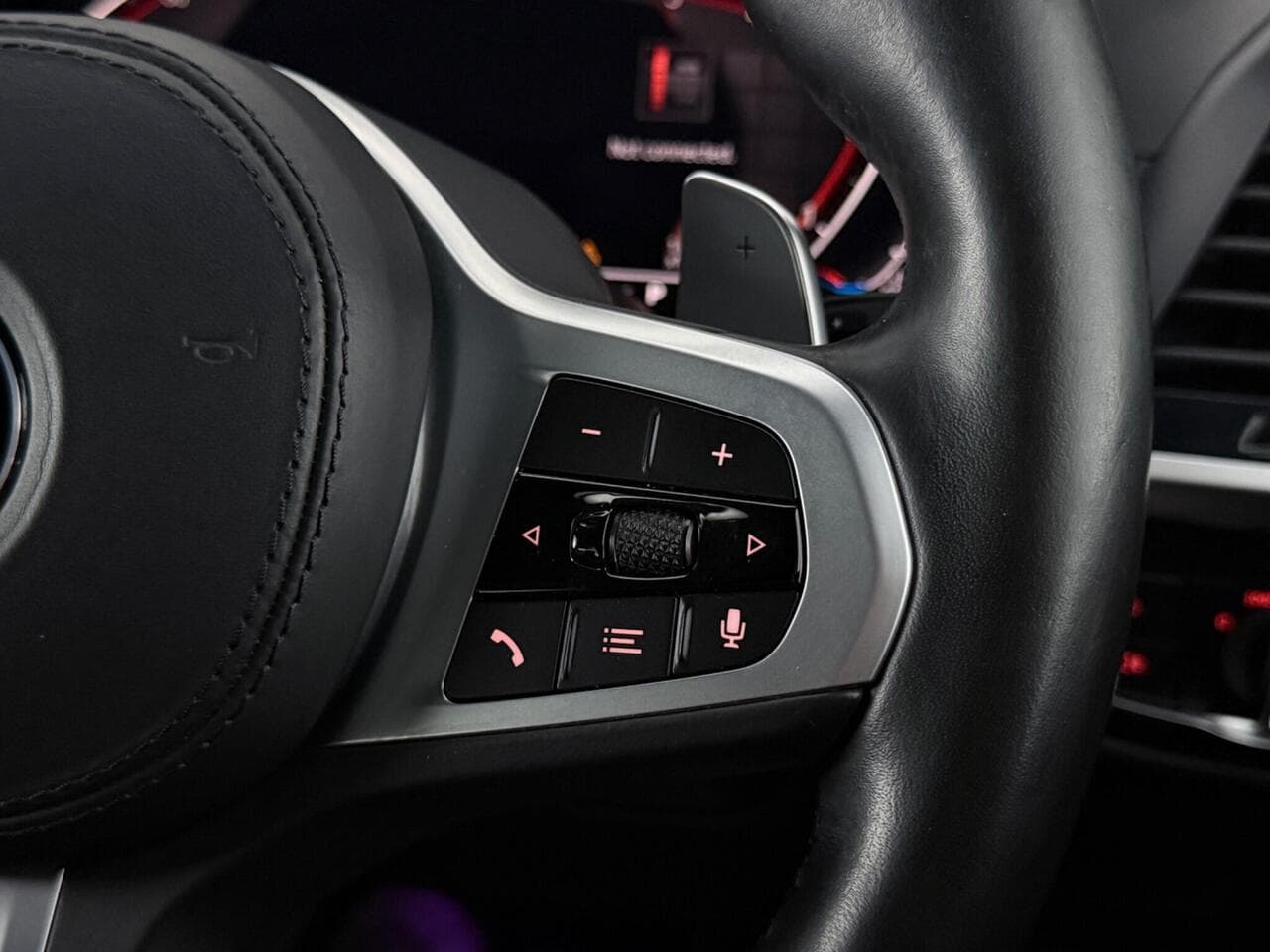 BMW X4 thumbnail Misc Controls