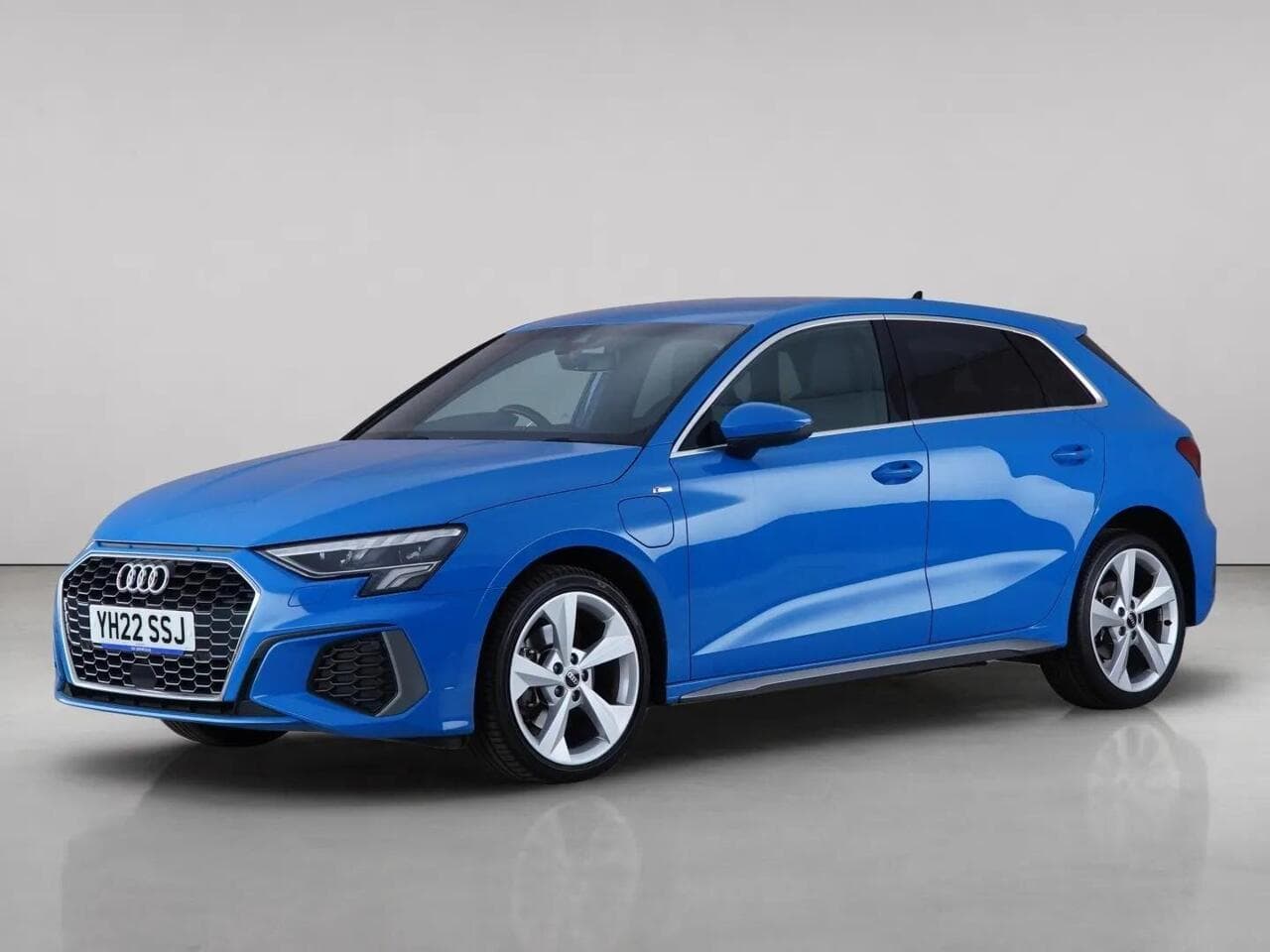 Audi A3 thumbnail Front Left