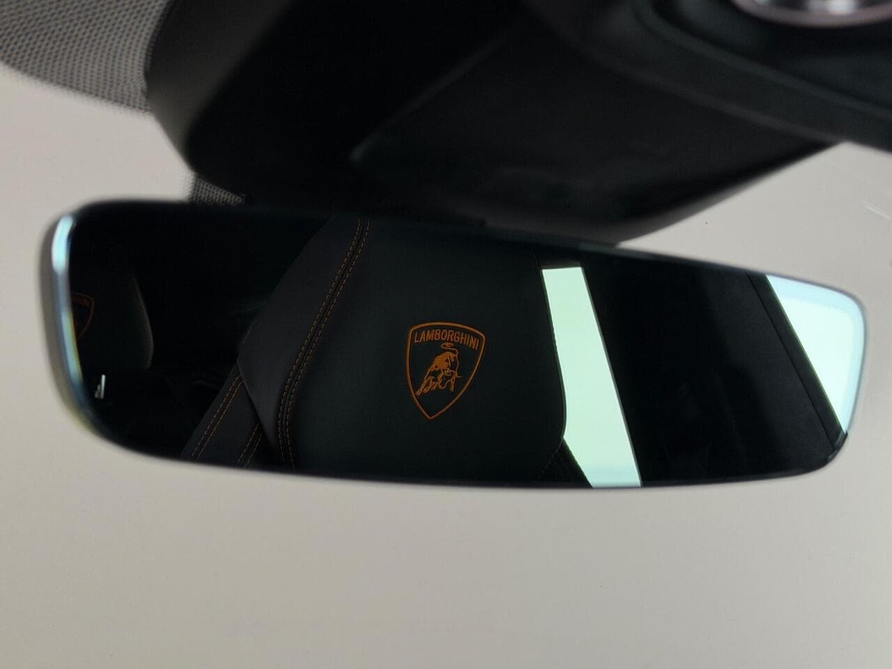 Lamborghini Urus thumbnail Inconclusive