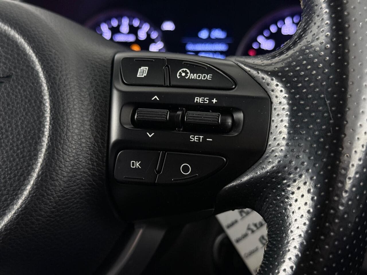 Kia Stonic thumbnail Misc Controls