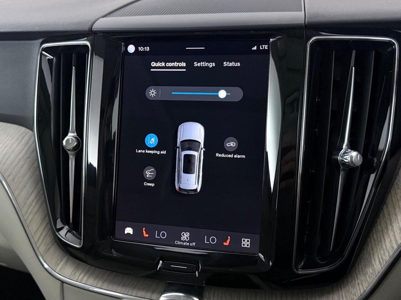 Volvo XC60 thumbnail Infotainment System