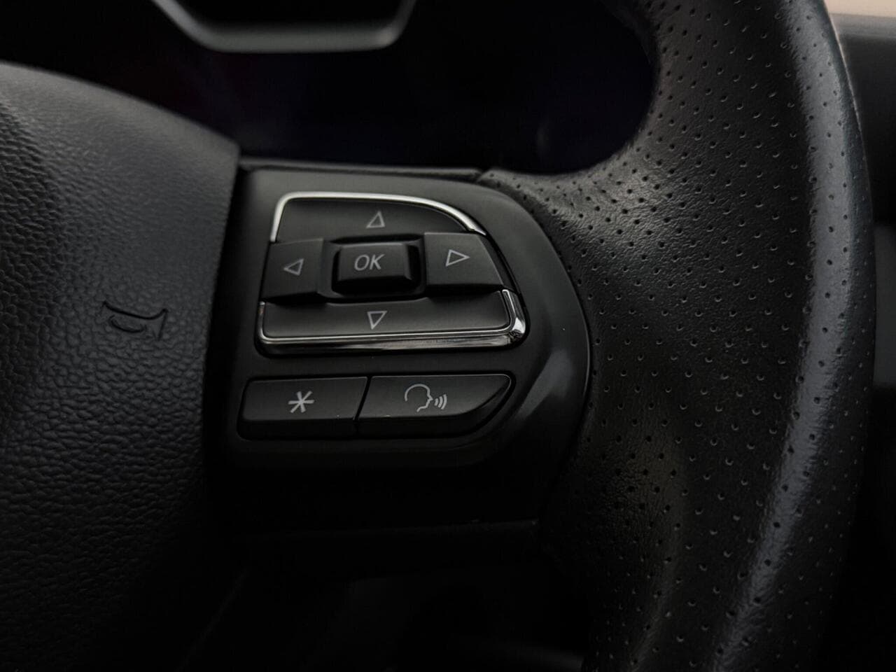 MG MG ZS thumbnail Misc Controls