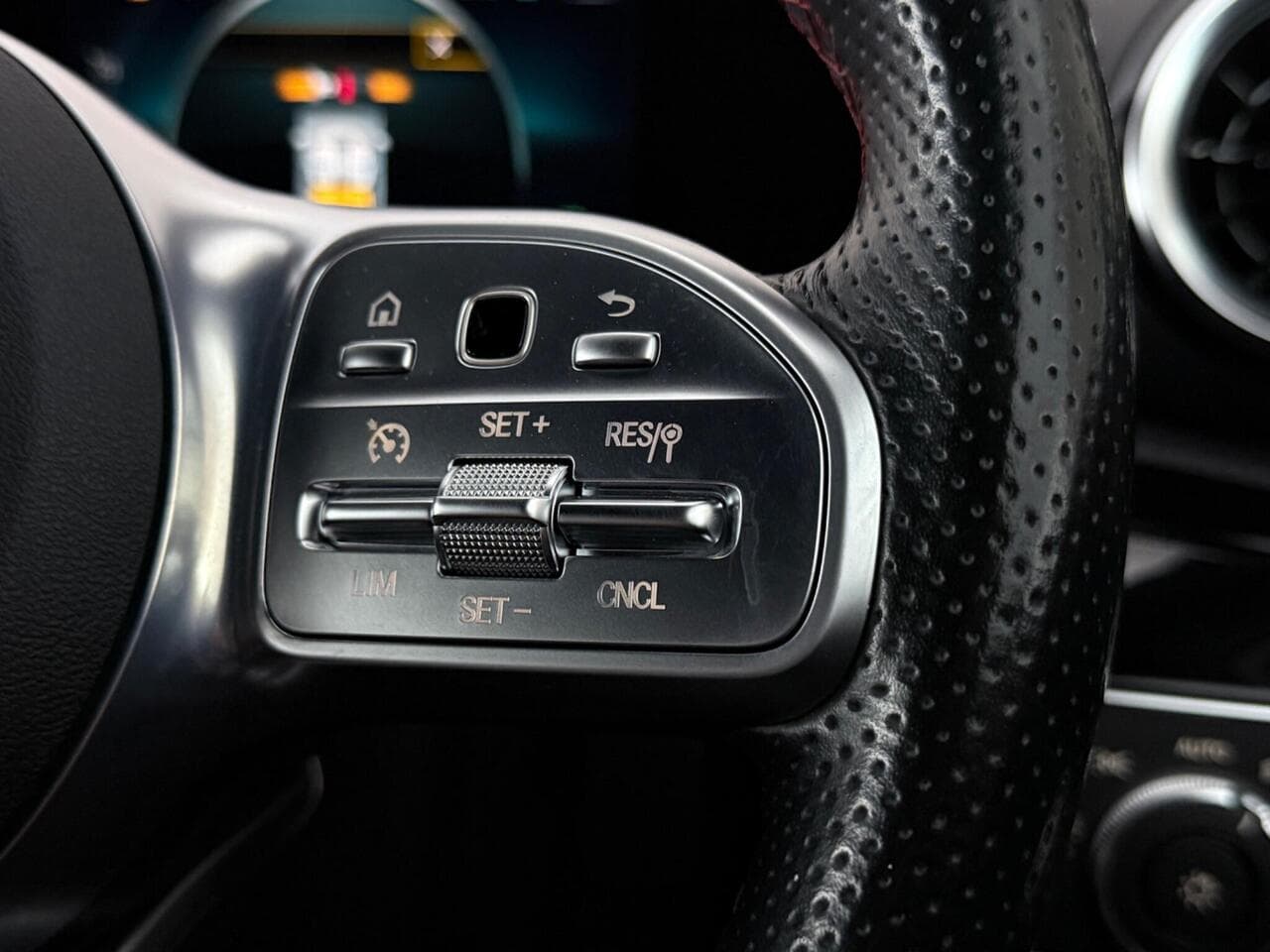 Mercedes-Benz A Class thumbnail Misc Controls
