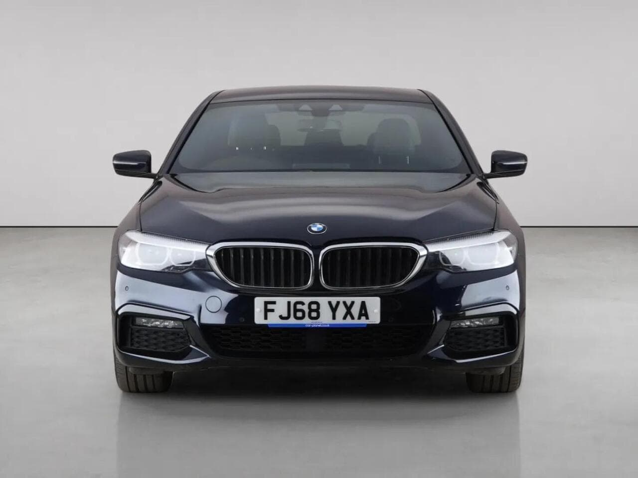 BMW 5 Series thumbnail Front