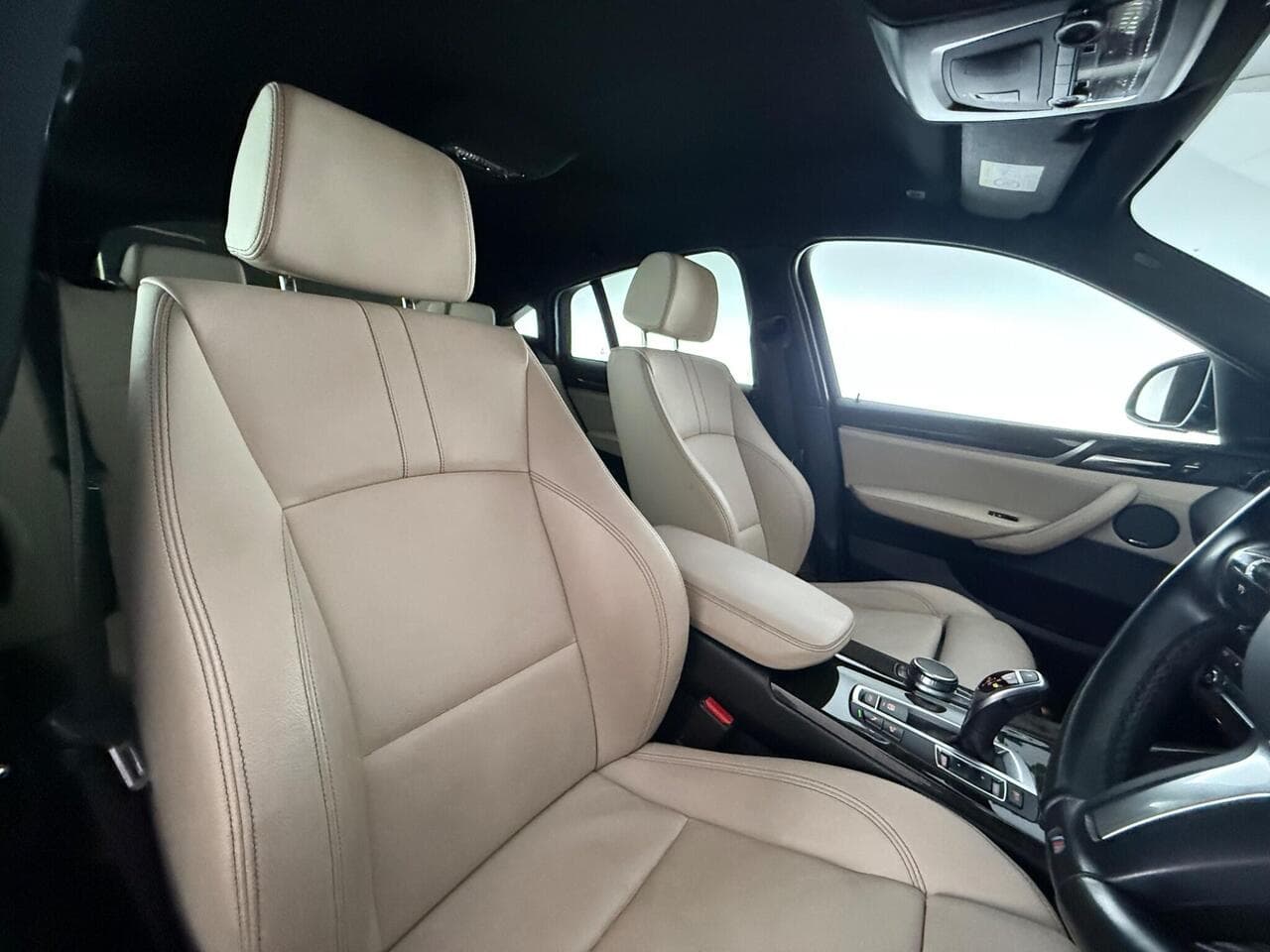 BMW X4 thumbnail Seat Driver
