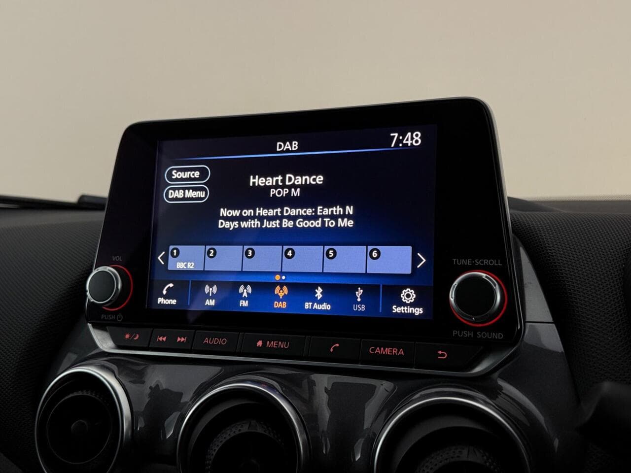Nissan Juke thumbnail Infotainment System