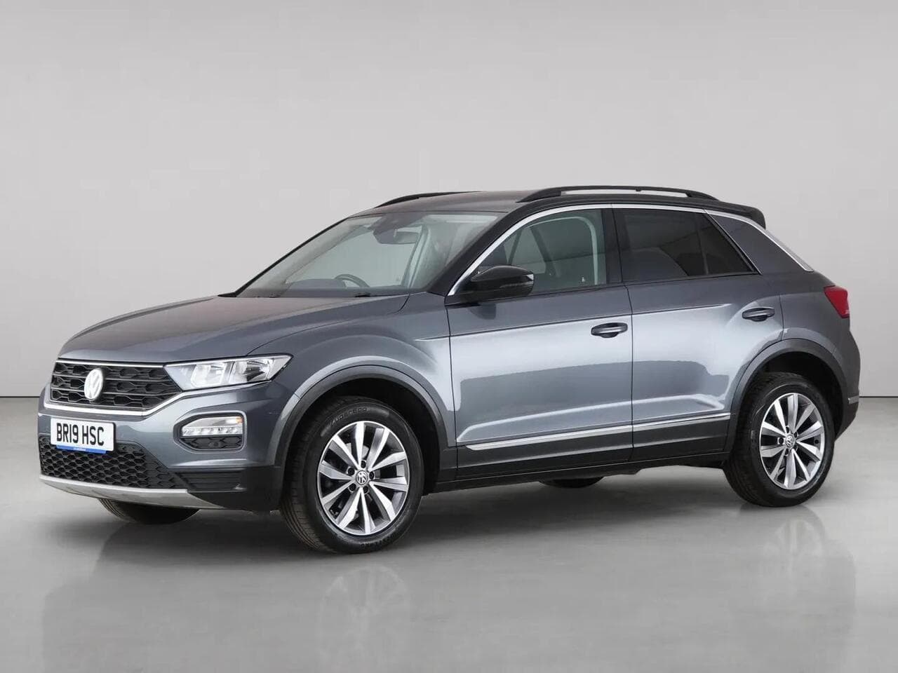 Volkswagen T-Roc thumbnail Front Left