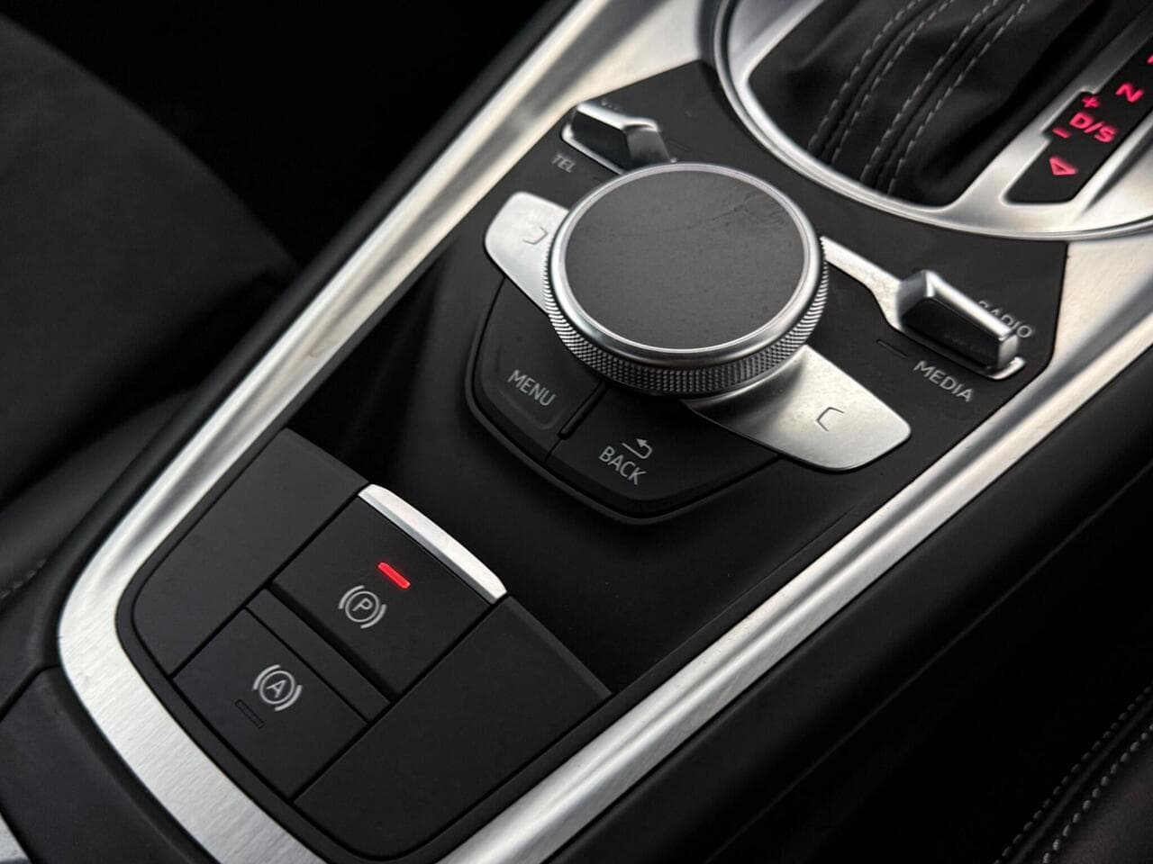 Audi TT thumbnail Misc Controls