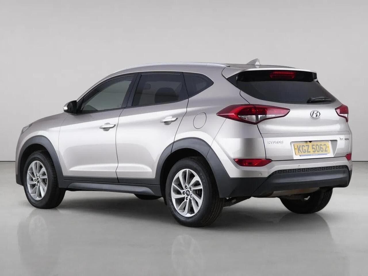 Hyundai TUCSON thumbnail Rear Left