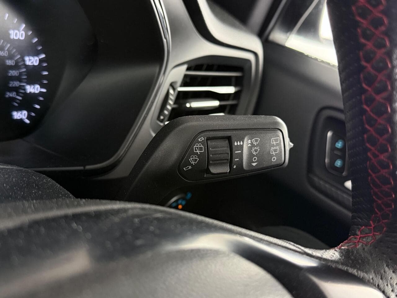 Ford Focus thumbnail Misc Controls