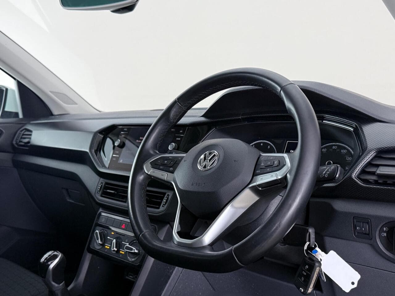 Volkswagen T-Cross thumbnail Interior Front