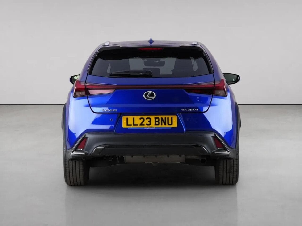 Lexus UX thumbnail Rear