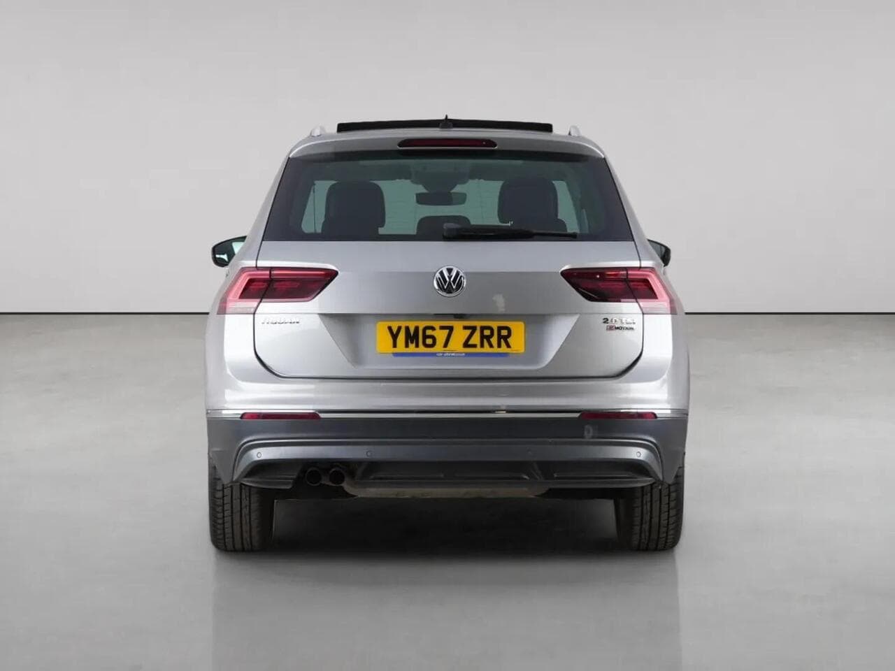 Volkswagen Tiguan thumbnail Rear