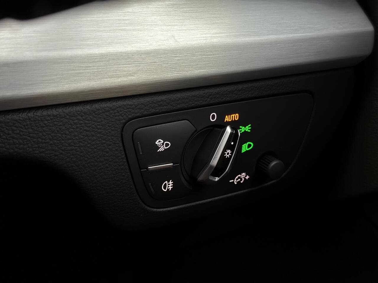 Audi Q5 thumbnail Misc Controls