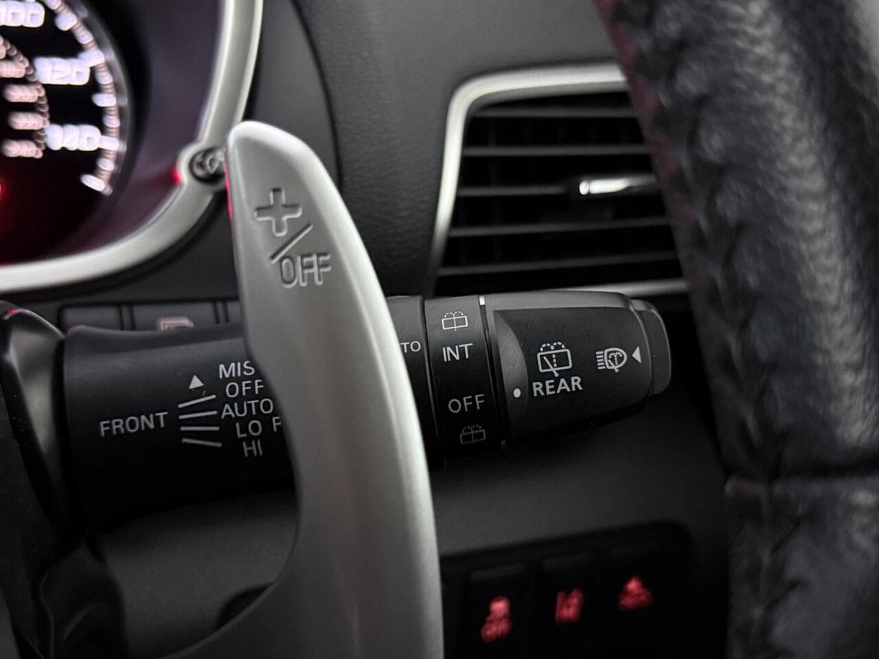 Mitsubishi Eclipse Cross thumbnail Misc Controls