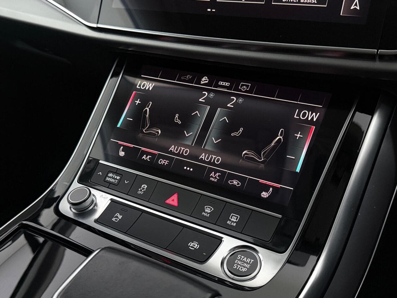 Audi Q7 thumbnail Infotainment System