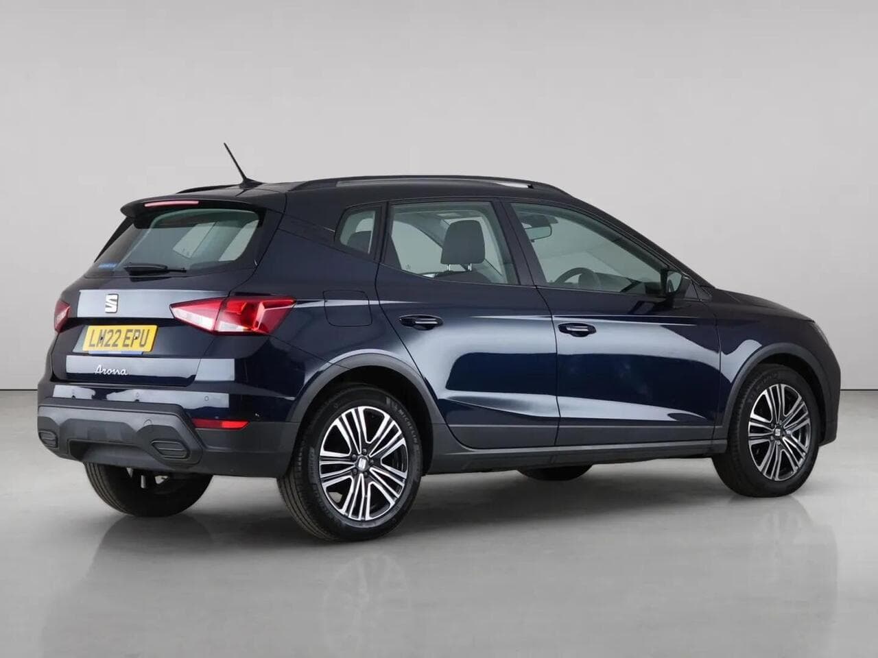 SEAT Arona thumbnail Rear Right