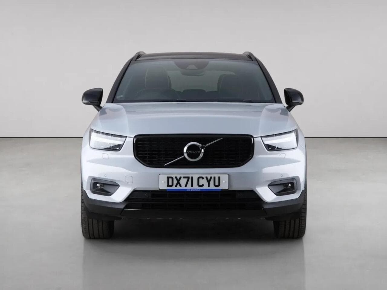 Volvo XC40 thumbnail Front