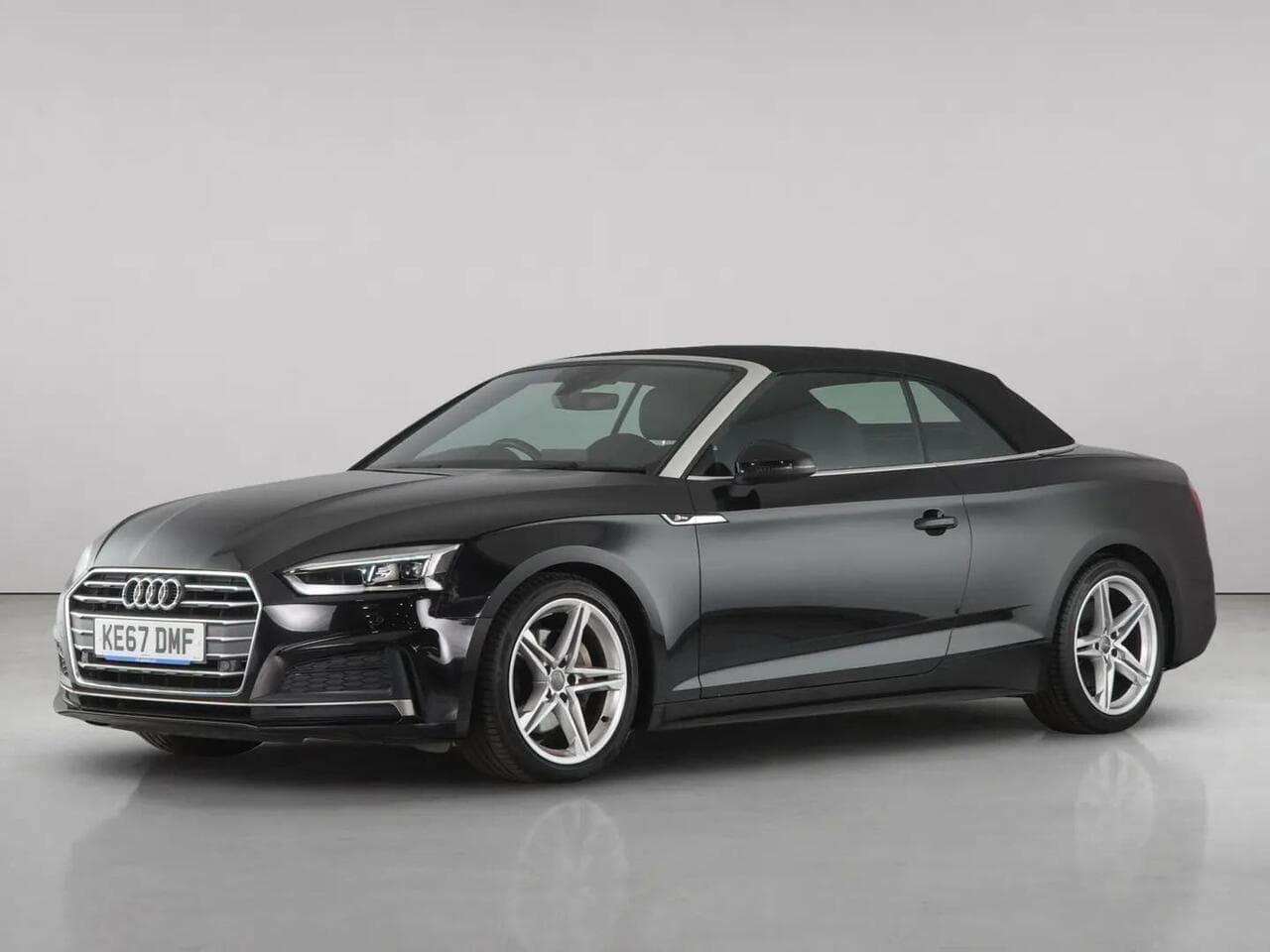 Audi A5 Cabriolet thumbnail Front Left