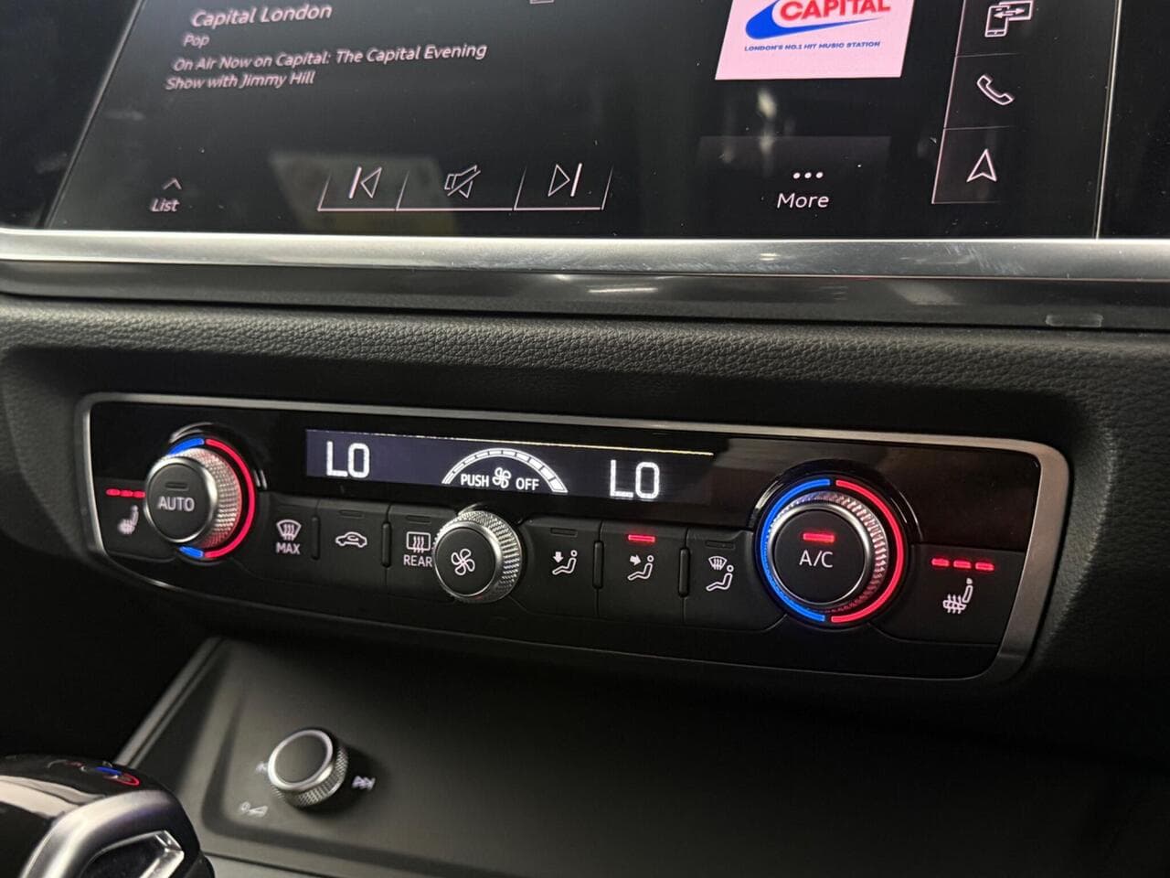 Audi Q3 thumbnail Infotainment System