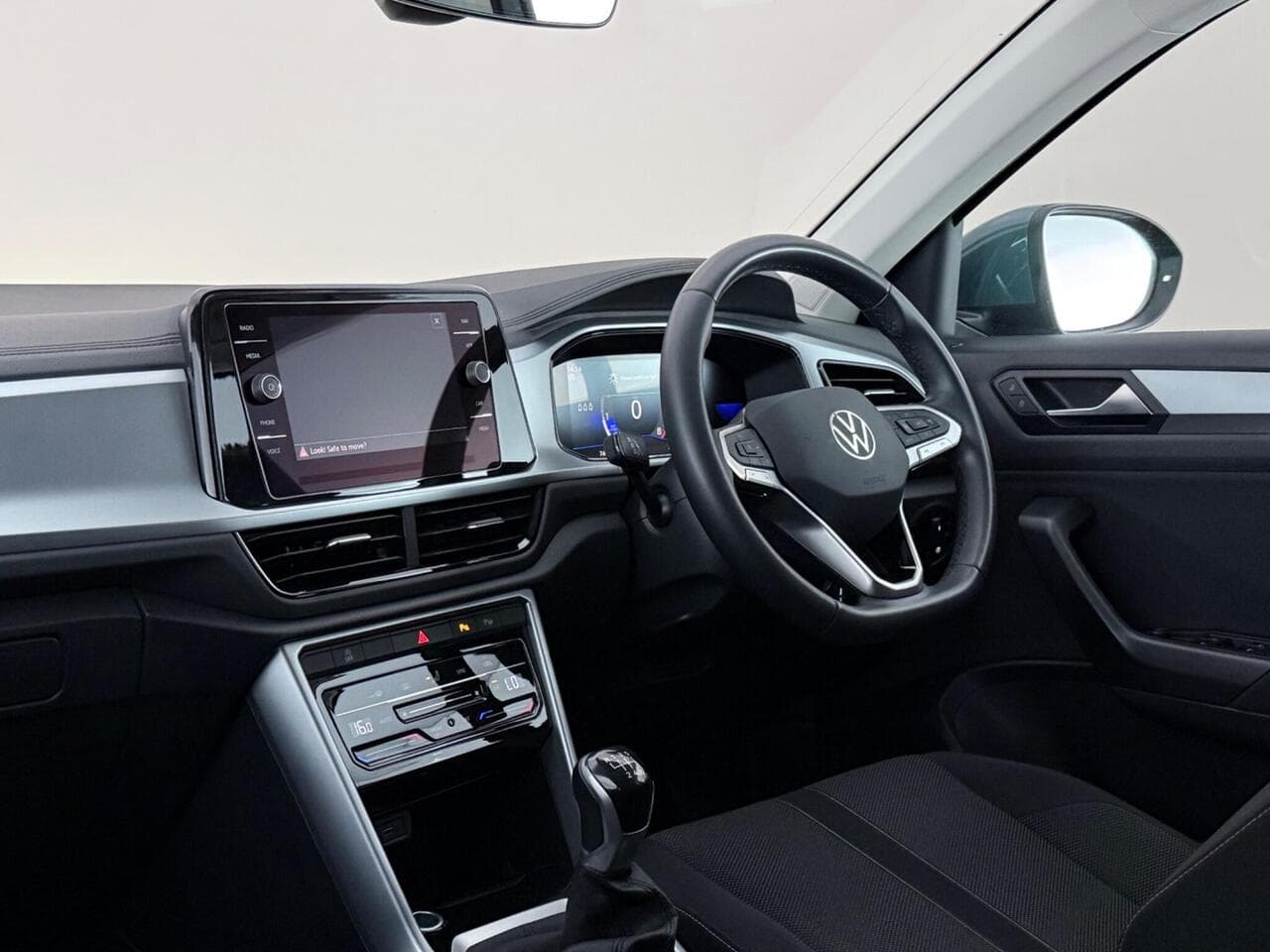 Volkswagen T-Roc thumbnail Interior Front